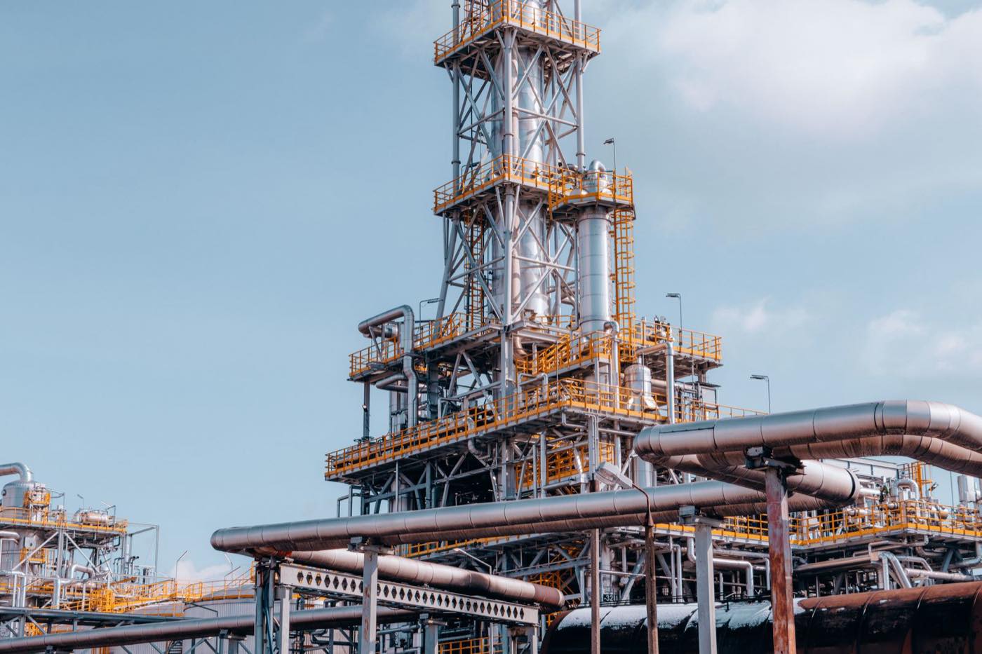 Operating process plant representing post-award joint optimisation of a delivered asset